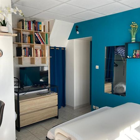 Chez Stella 1 Piece Canape Lit Deux Personnes, Cuisine, Sdb Separee Caylus Exterior foto