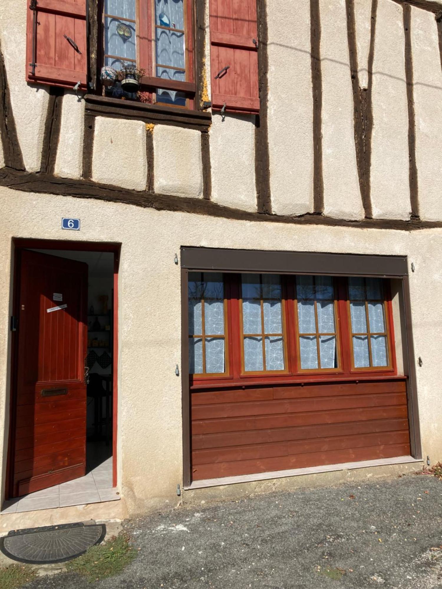 Chez Stella 1 Piece Canape Lit Deux Personnes, Cuisine, Sdb Separee Caylus Exterior foto